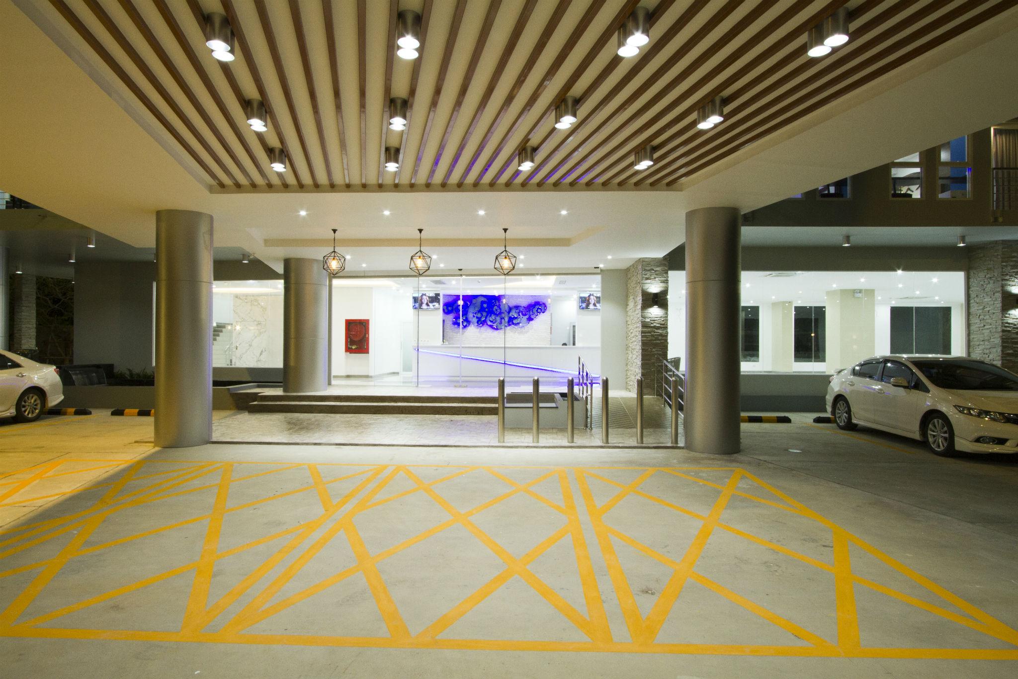 Anna-Nava Pakkret Hotel Нонтабури Екстериор снимка